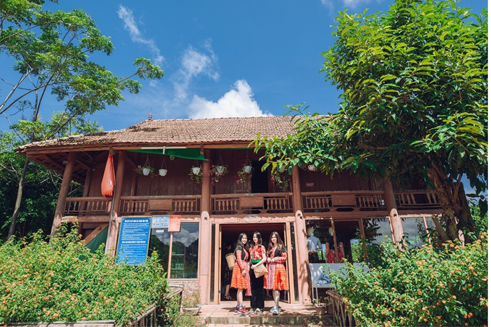 Nhà Sàn Cộng Đồng